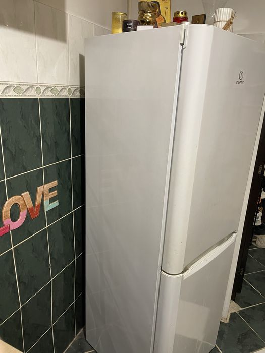 Frigider Indesit