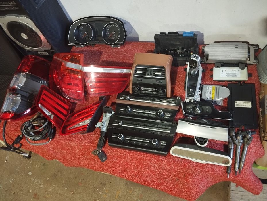 Vând piese BMW stopuri