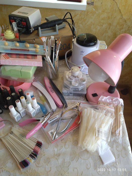 Продам все для маникюра