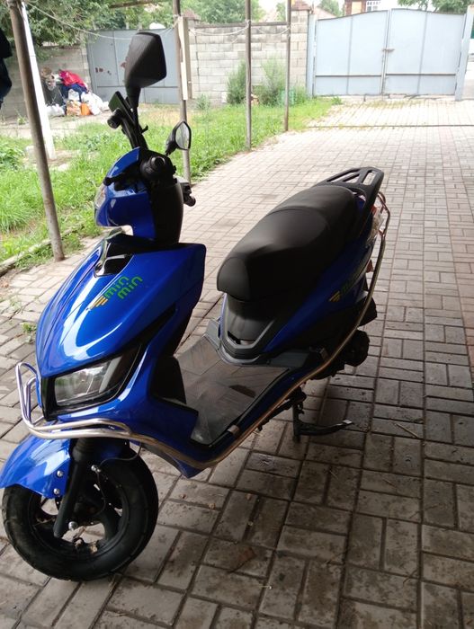 Мопед М8 скутер.