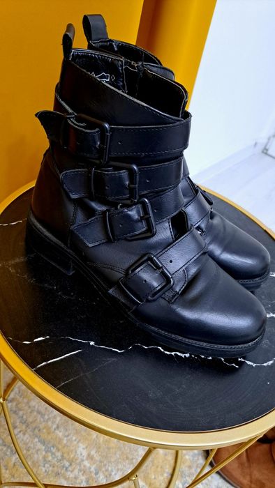 Ghete, imitatie piele, nr 38