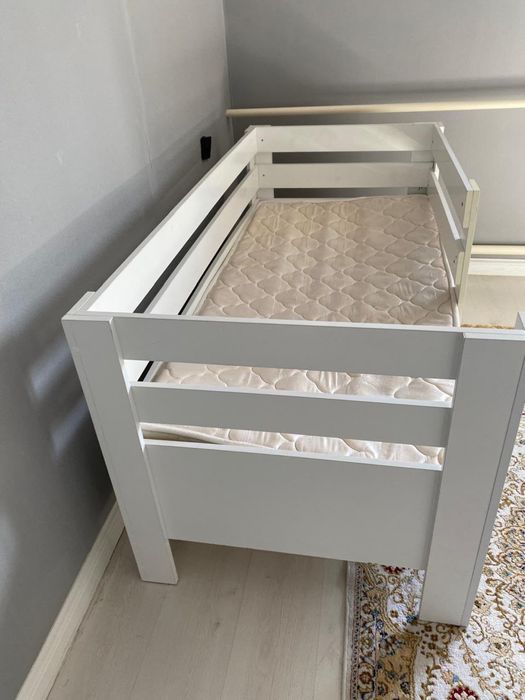Продам детскую кровать