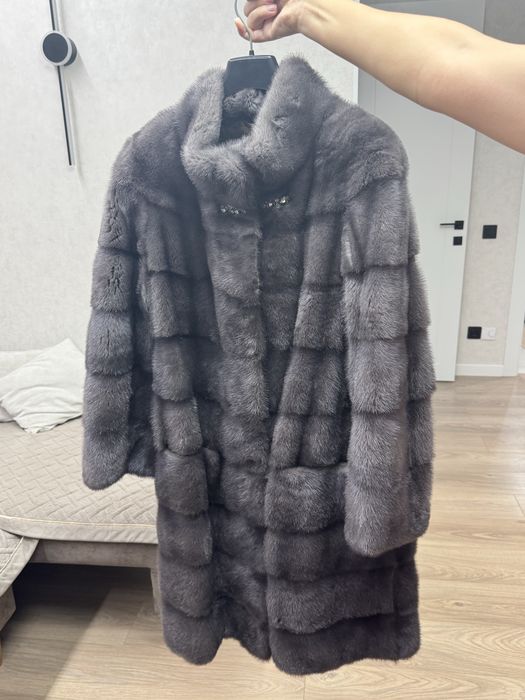 Продам норковую шубу