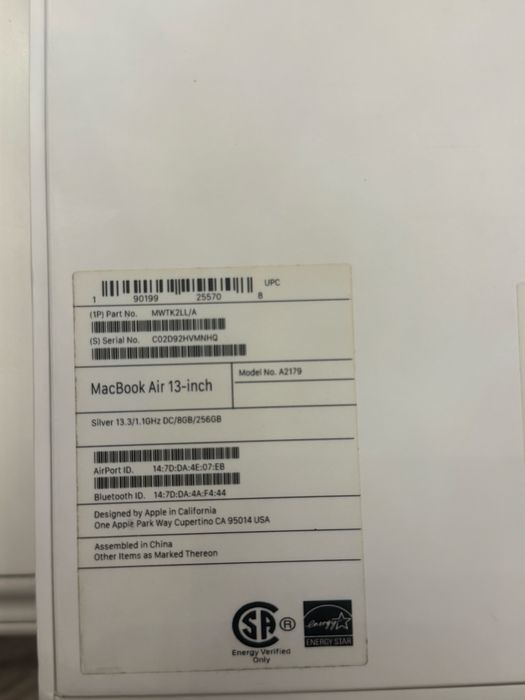Macbook Retina 13 , 2020