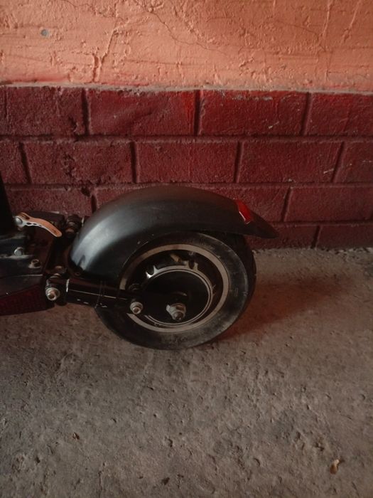 Продам Электросамокат.