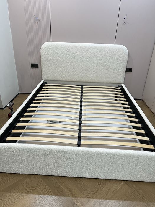 Сборка мебели. Сборщик кроват, Жиһаз құрастыру. Төсек жинау,Установка