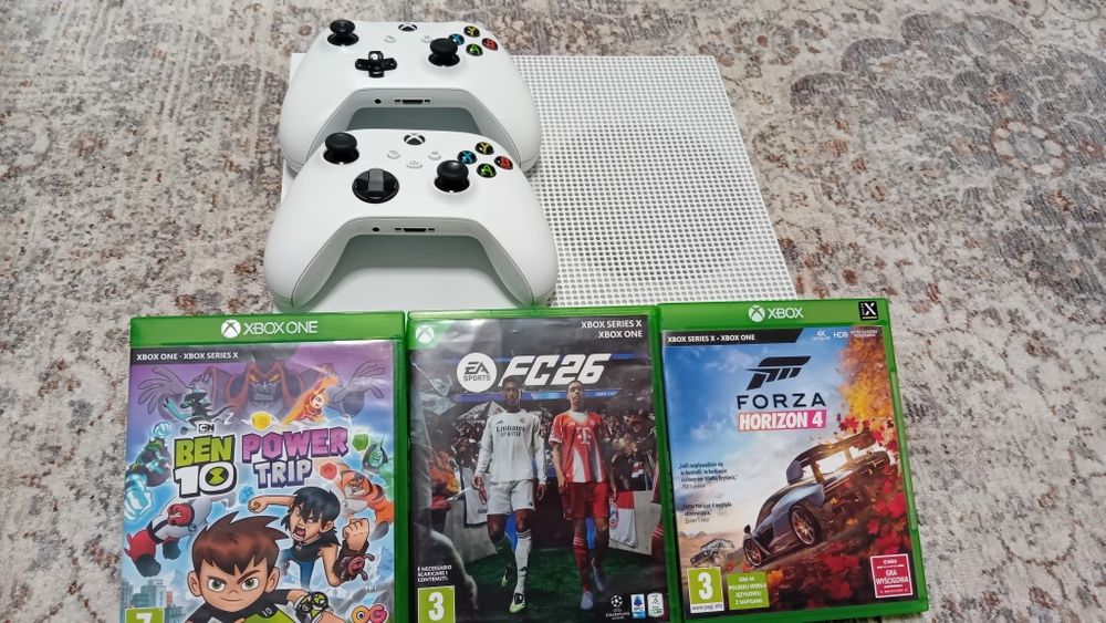 XBOX ONE 2 manete 3 CD-uri
