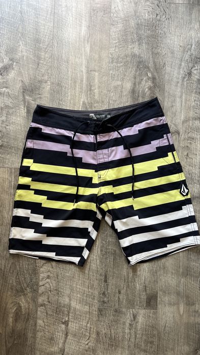 Шорти Volcom и Hurley