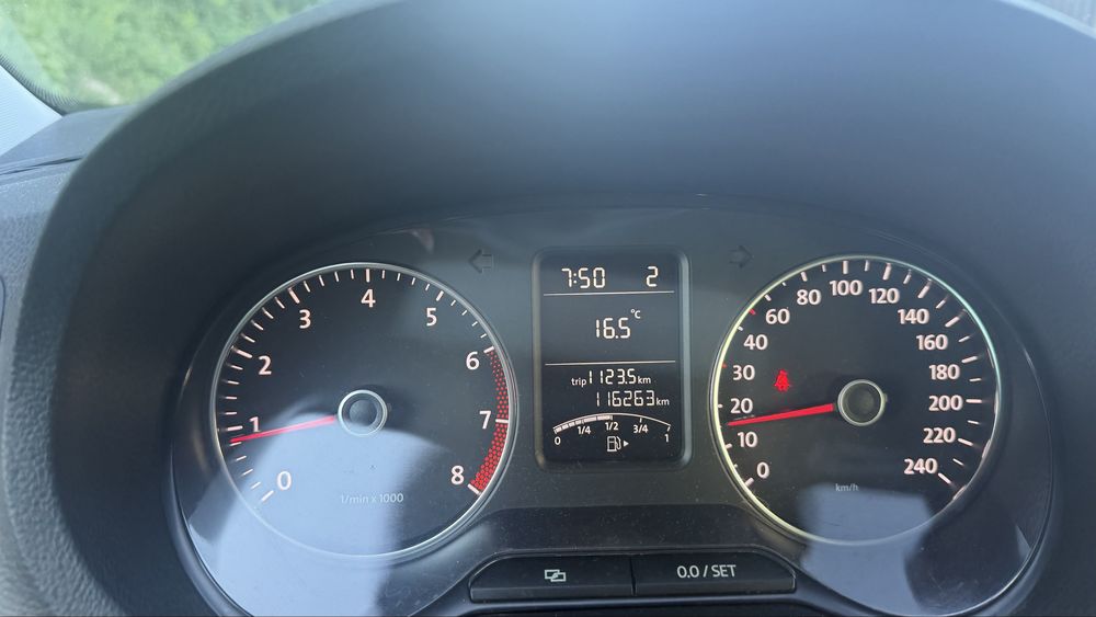 VOLKSWAGEN Polo 2013 — imagine 4