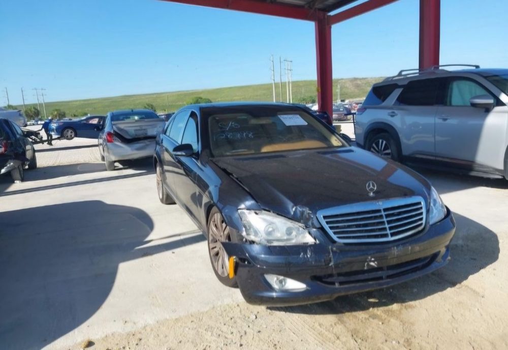 W221 Мерцедес S 500