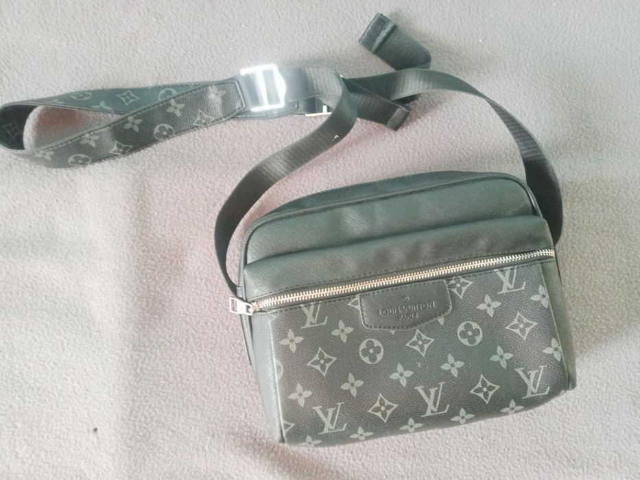 Louis Vuitton ерлер сөмкесі сатылымда!

---