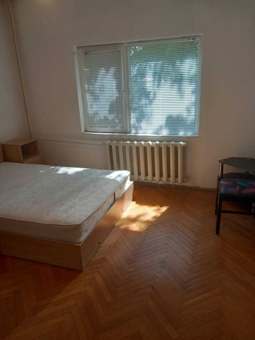 апартамент под наем, 2 спални + хол + кухня, широк център, 330 Е