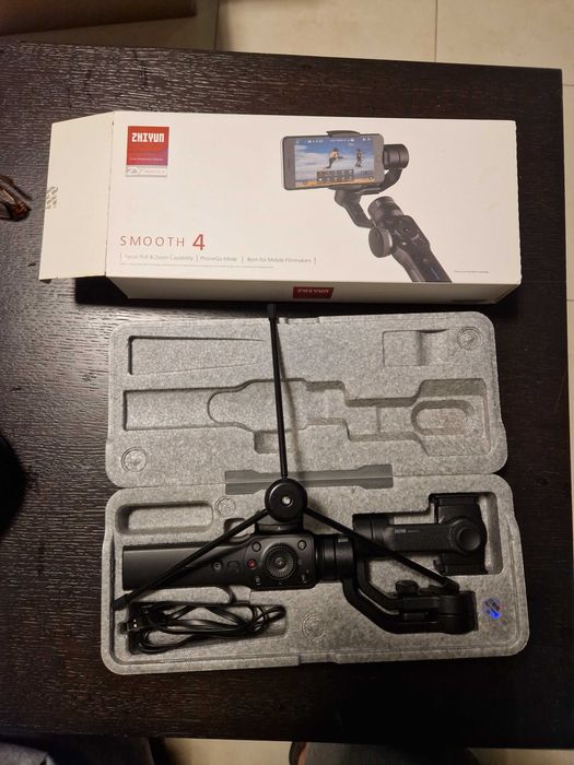 Стабилизатор за смартфони-Гимбал- Zhiyun-Tech SMOOTH 4