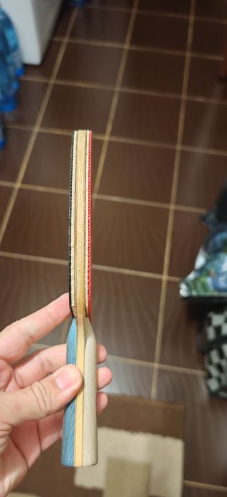 Paletă custom DHS Wind s 1030 și fețe Victas V15 Limber și Stiga DNA F