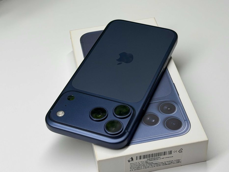 iPhone 17 Pro Max 256GB 3г Гаранция Blue