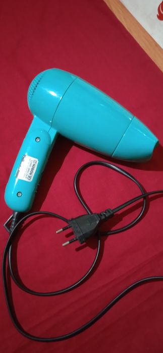 Утюги,Паурбанк для зарядки телефона,Фен, Бинокль