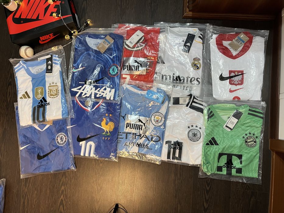 MEGA OFERTA!Tricouri de fotbal Nike Adidas Puma cu/fara jucatori