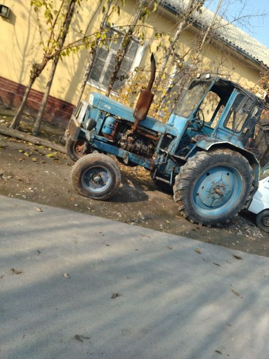 Traktor 28 sotiladi