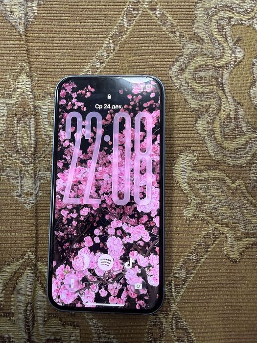 Продам айфон 14 128гб