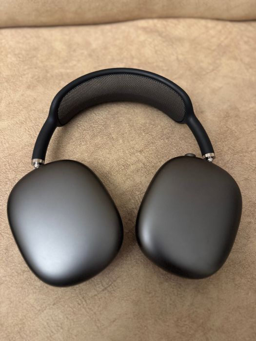 Продаю AirPods Max как новый