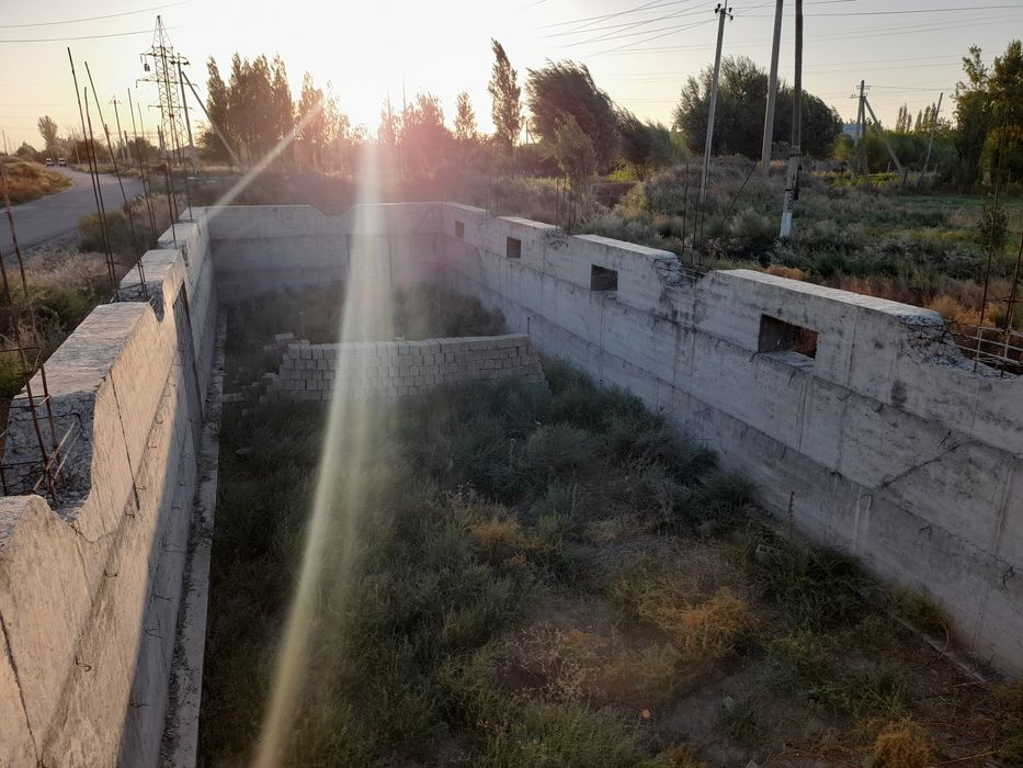 Yer sotiladi yo'l ustida hama hujjatlari joyida