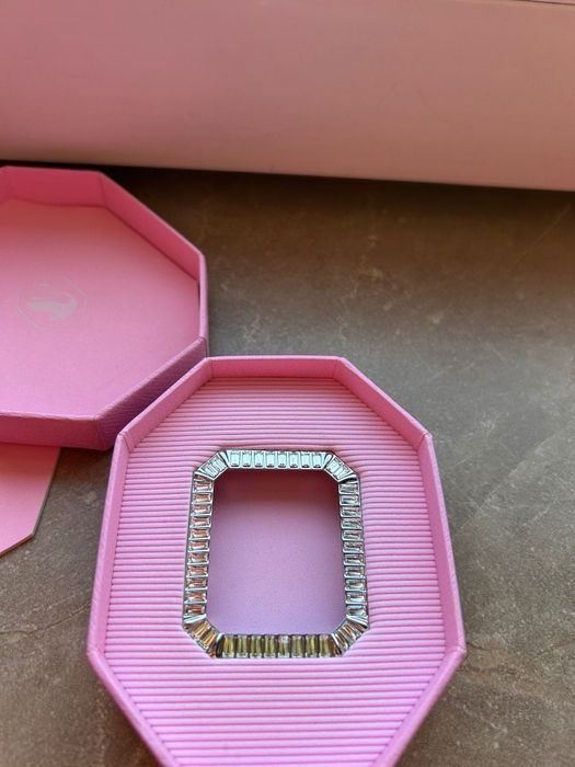 Swarovski Кейс за часовник iPhone watch