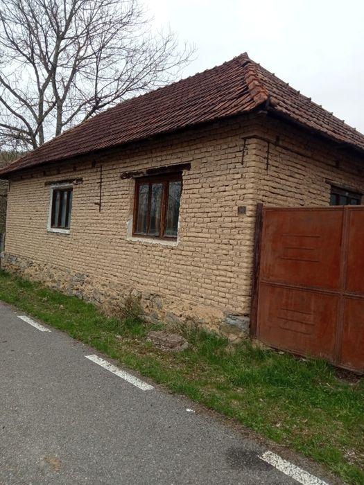 Casa 4 cam. gradina 2.885 m2 Cristioru de Jos BH, E79, centrul comunei