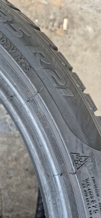 4 anvelope iarna Pirelli,fata 275/35/21,spate 315/30/21.Pret/bucata