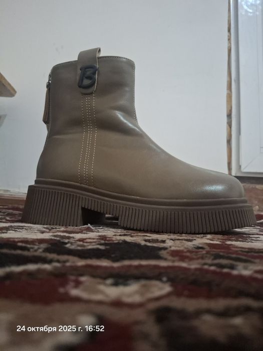 Сапоги и дублёнки по 300 сум