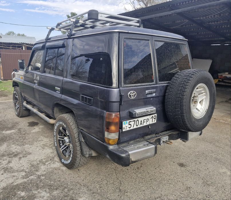 Toyota land cruiser 78
