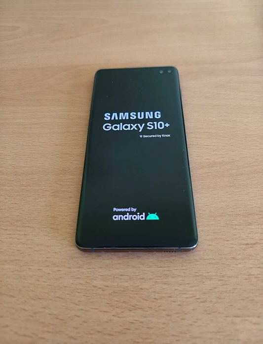 Изключително запазен Samsung S10 Plus