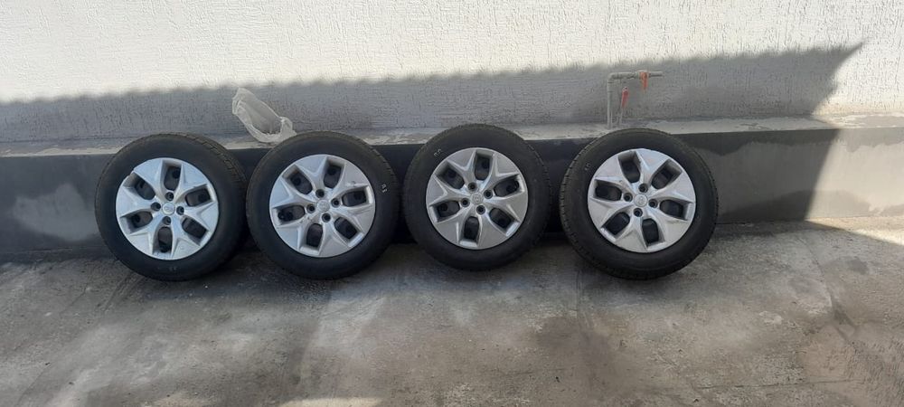 Продам зимнюю резину 185×65×15
