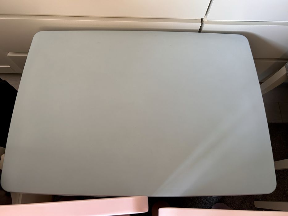 Masa bleu pentru copii + 1 scaun alb Mammut IKEA