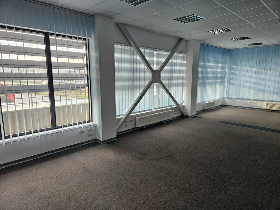 Inchiriez spatii birouri si linie ITP