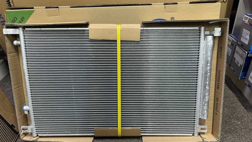 Радиатор кондиционера на Mazda