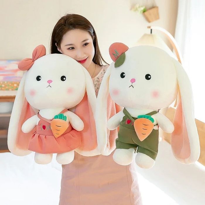 Плюшевый игрушка-кролик