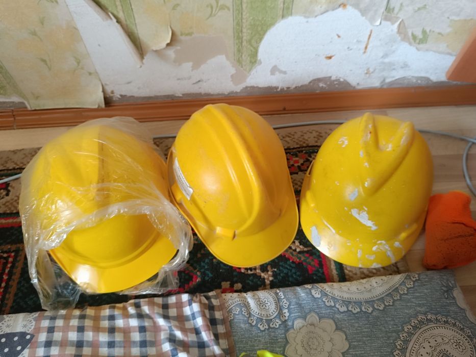 Строительный каска