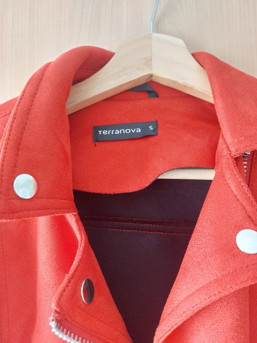 Geaca rosie Terranova