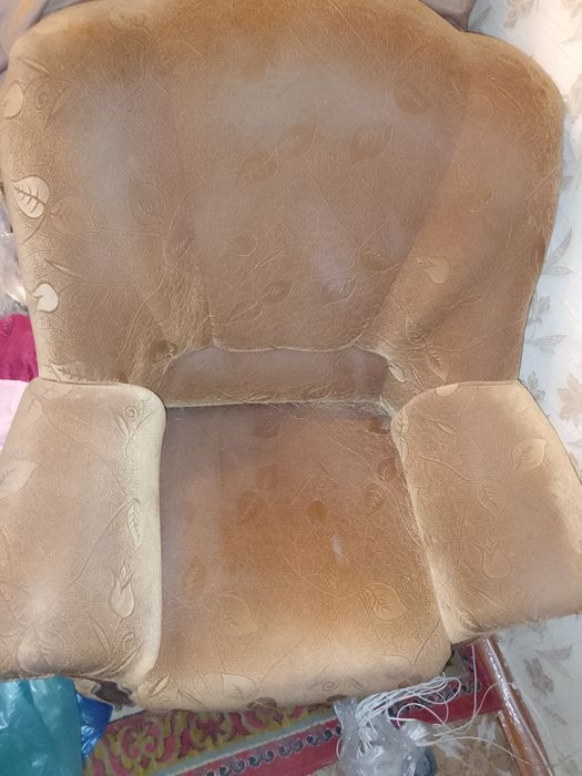 Диван с креслом продам