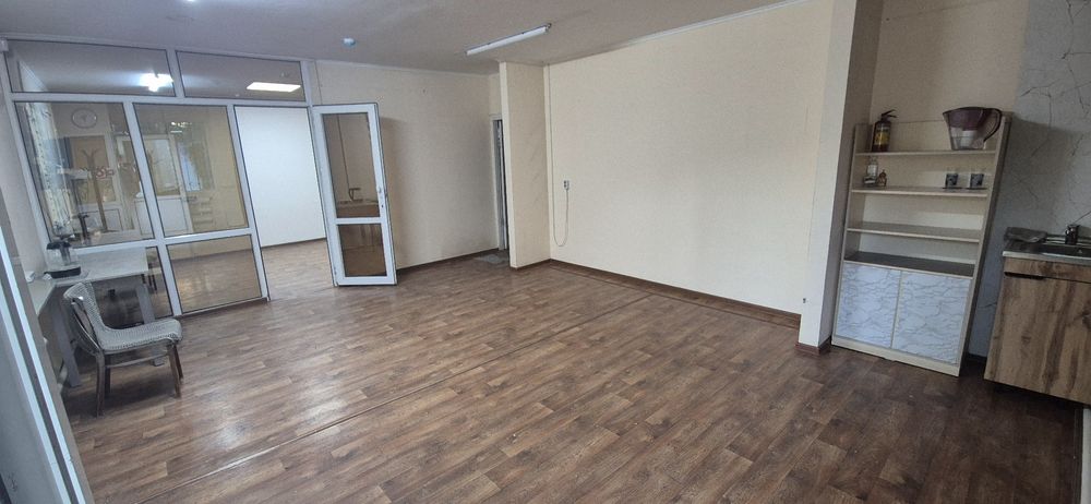 продам ЗДАНИЕ  250 кв , с территорией