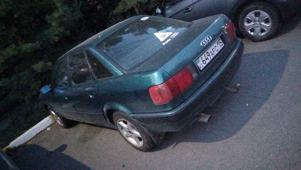 Продам Ауди 80 б4