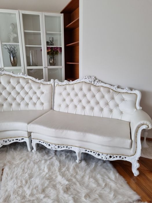 Vând canapea alba tip colțar