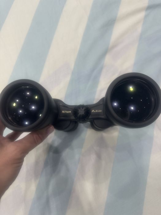 Binoclu Nikon performant , rezolutie 60-70