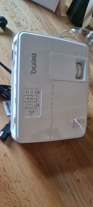 Proiector BENQ HDMI
