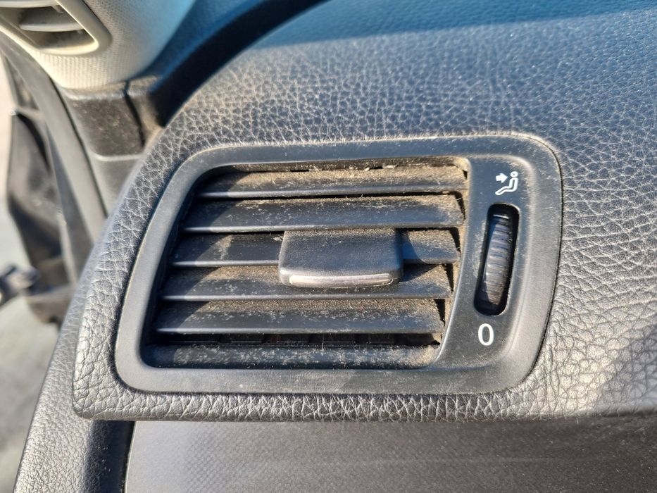 Grila aerisire stanga Volkswagen Passat B6 Variant (3C5) [Fabr 2005-2