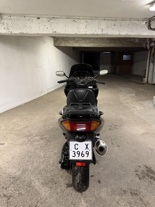 Yamaha T max -2006год.Продавам. Закупен от Yamaha в България.