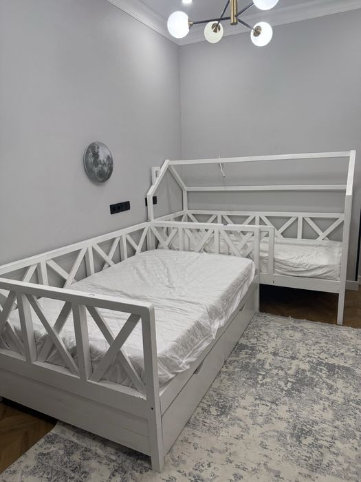 двухярусная кровать