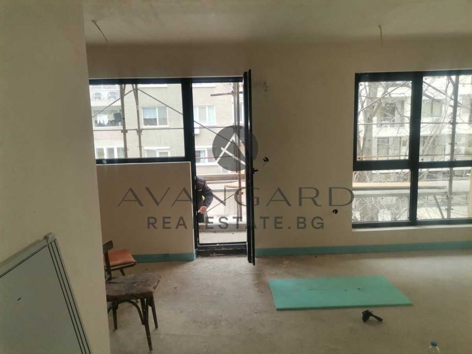 Продава се Тристаен апартамент в Пловдив, Център - 87 кв.м за 1868 €/кв.м - Снимка #1