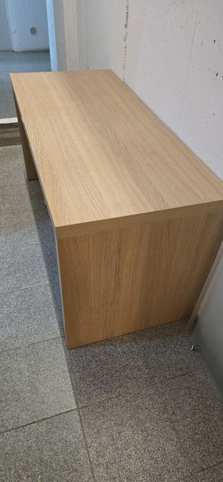 Birou Malm IKEA in stare foarte buna