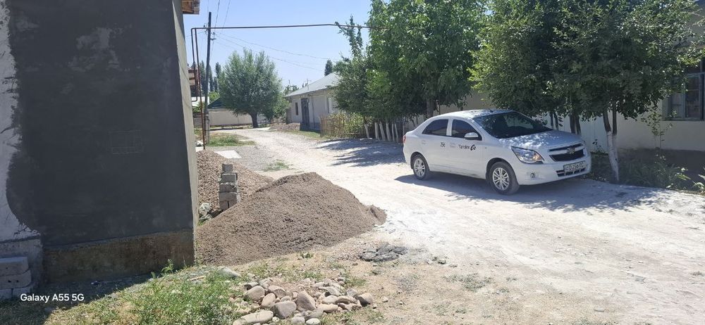 Куйлик катта бозор оркасида авангард  бойкургон  2 сутих срошни сотила